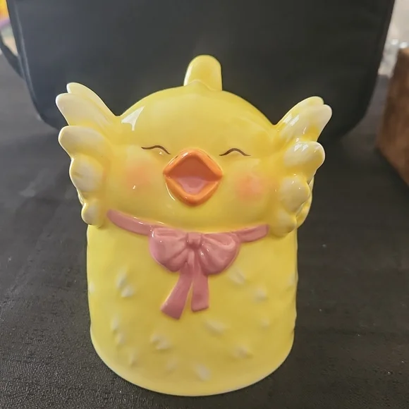 VINTAGE ADORABLE UPSIDE-DOWN BABY CHICK TEA CAP. - Picture 2 of 12